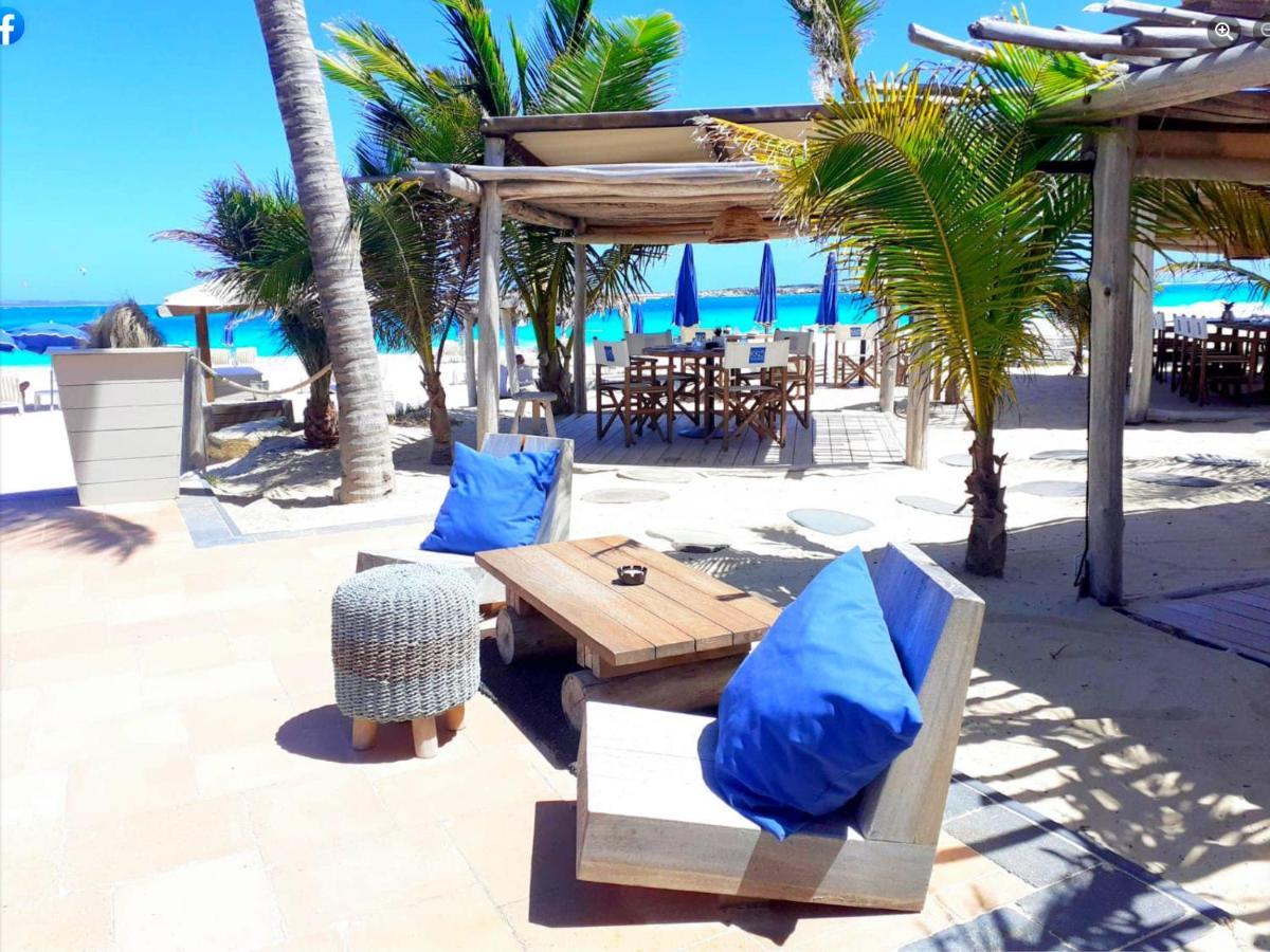 Front Line Unit 520 Ft2 - 48 M2, On Second Floor, Stunning Ocean View Apartamento Cul de Sac Exterior foto
