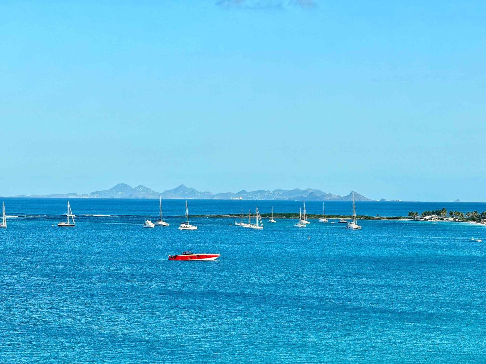 Front Line Unit 520 Ft2 - 48 M2, On Second Floor, Stunning Ocean View Apartamento Cul de Sac Exterior foto
